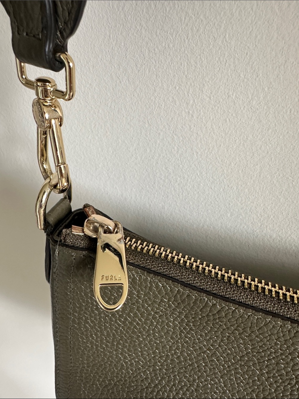 Furla Atena Olive Green Leather Bag - Picture 3 of 6